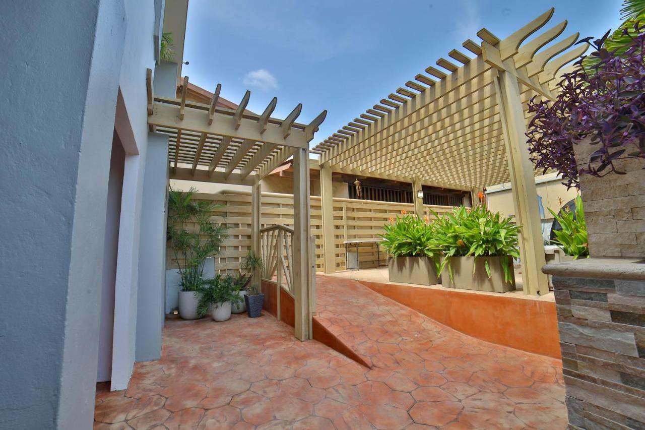 Ser'I Bucurui Accommodations Palm Beach ภายนอก รูปภาพ